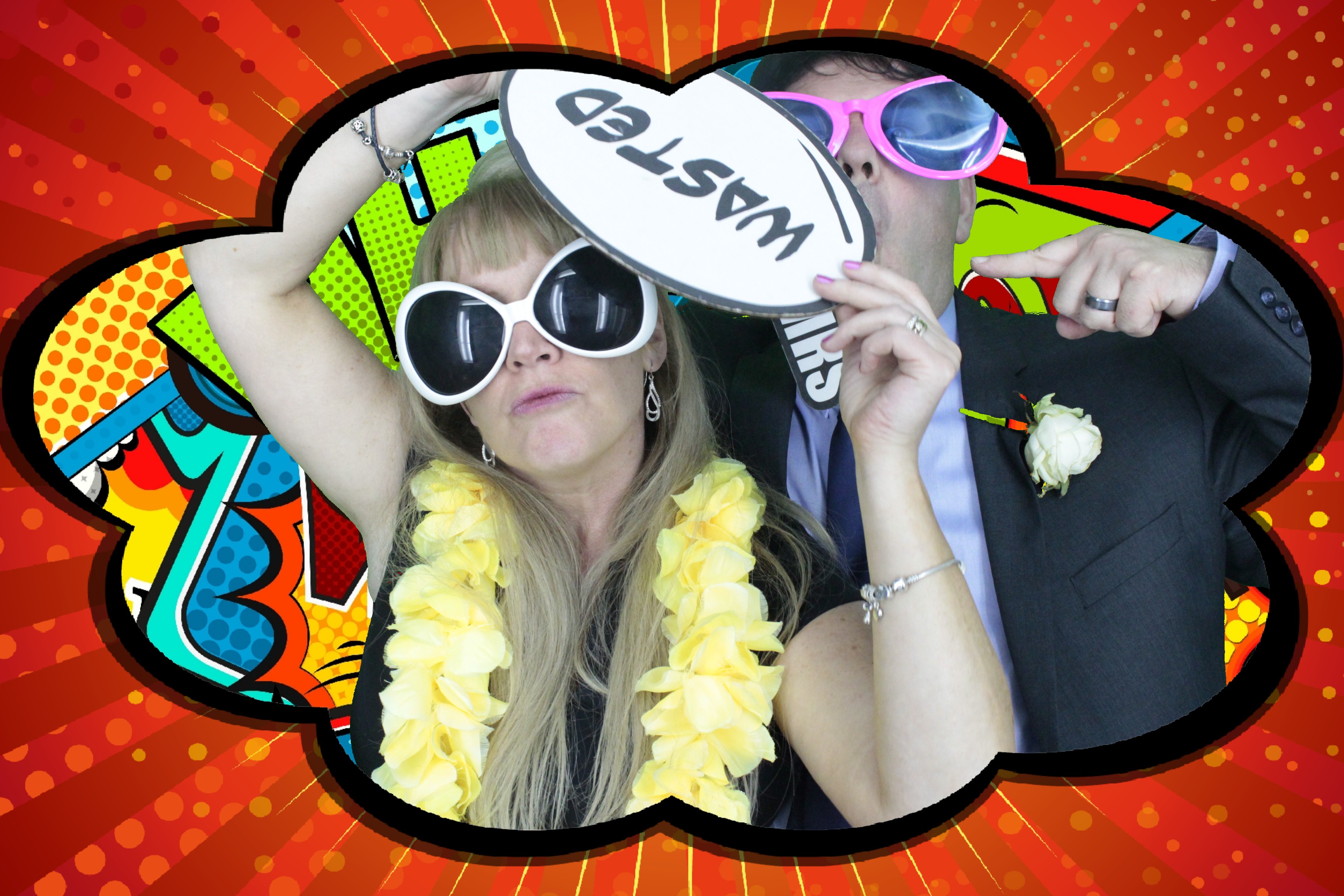 Mr & Mrs Hillier | View more photos from the event at gallery.myphotoboothexperience.co.uk/u/MyPhotoBoothExperienceLtd/Mr-Mrs-Hillier